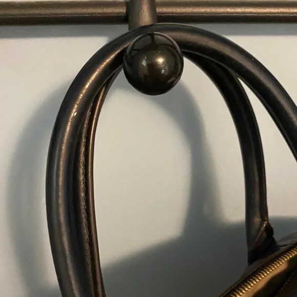 Michael Kors Pebbled navy Satchel - Picture 11 of 14